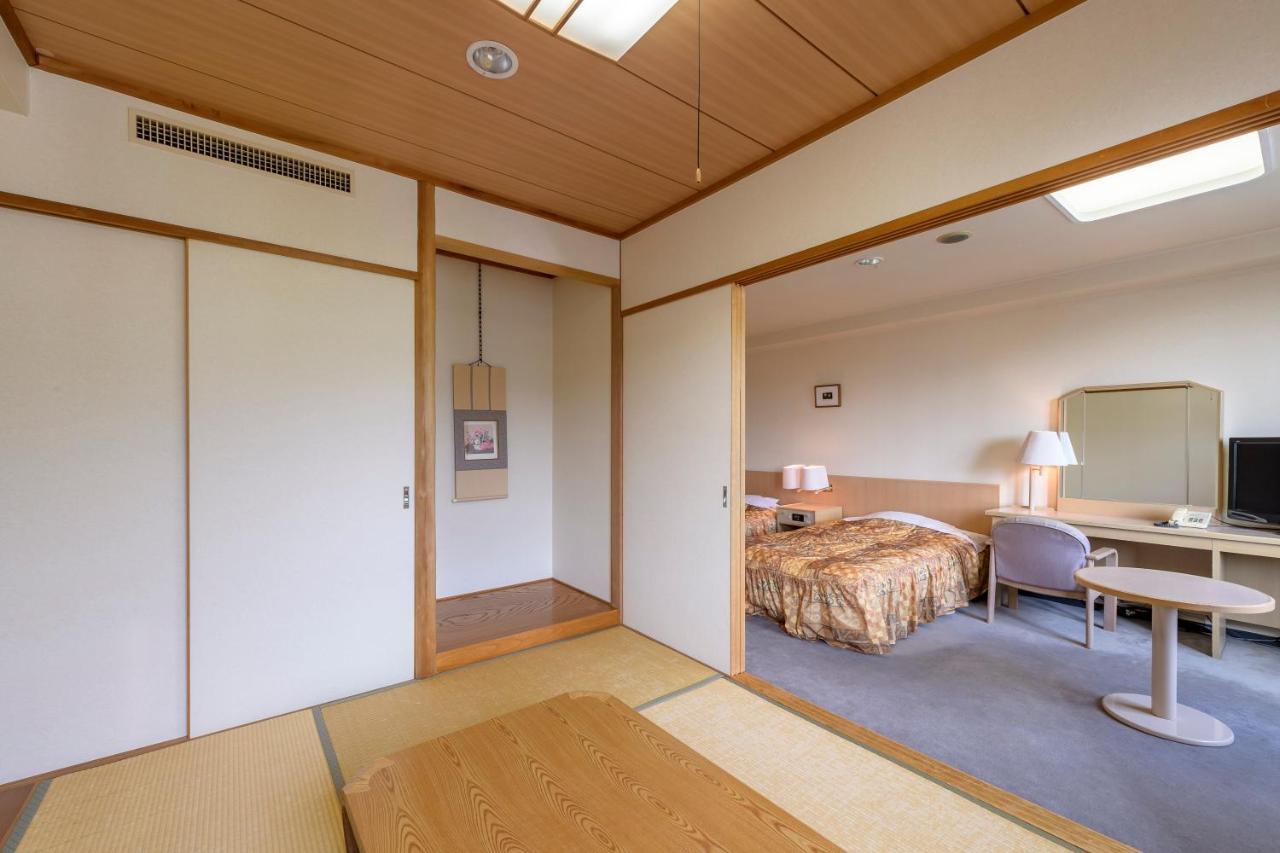 Hotel Tagawa Яманучи Екстериор снимка